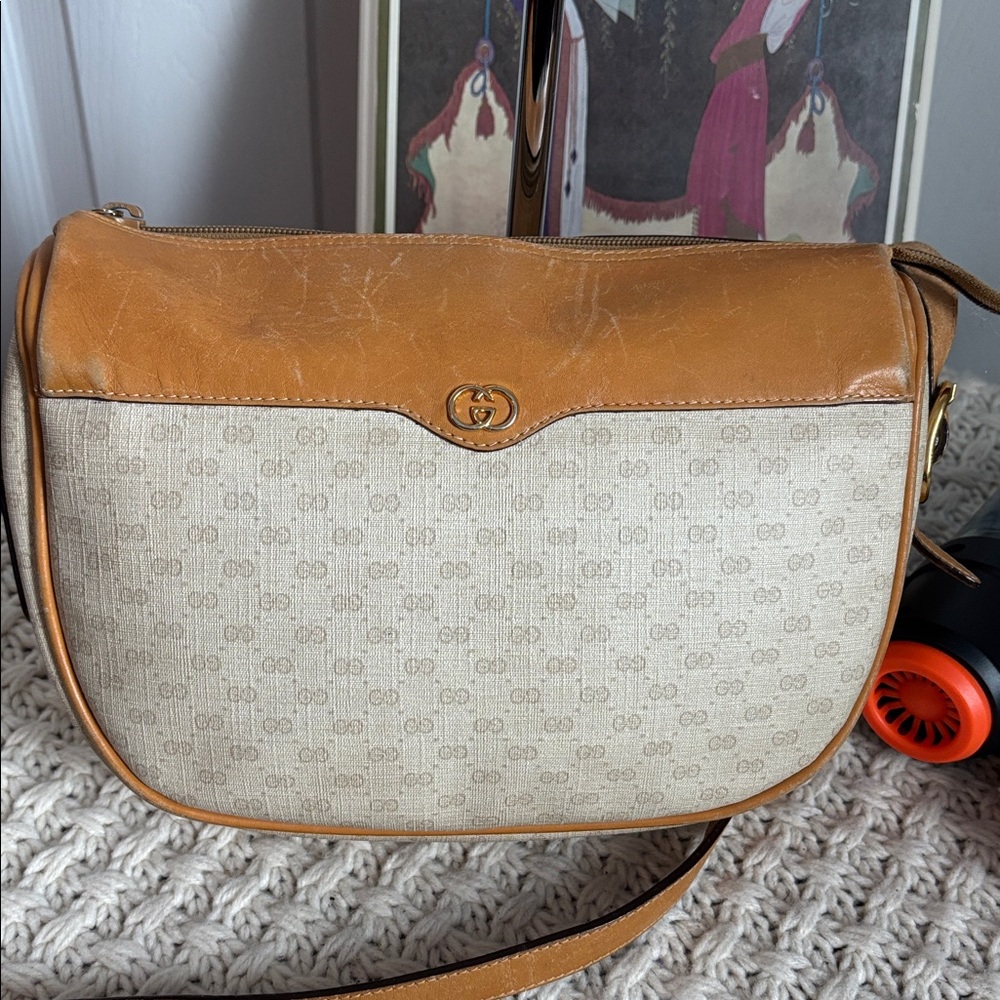 Authenticated Vintage Gucci Micro GG Bag - Picture 3 of 17